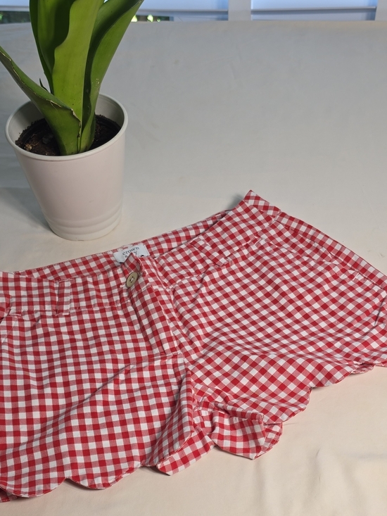 crown & ivy Pants - Red Gingham Scallop Hem Women’s Shorts - Crown & Ivy Shelby Size 2